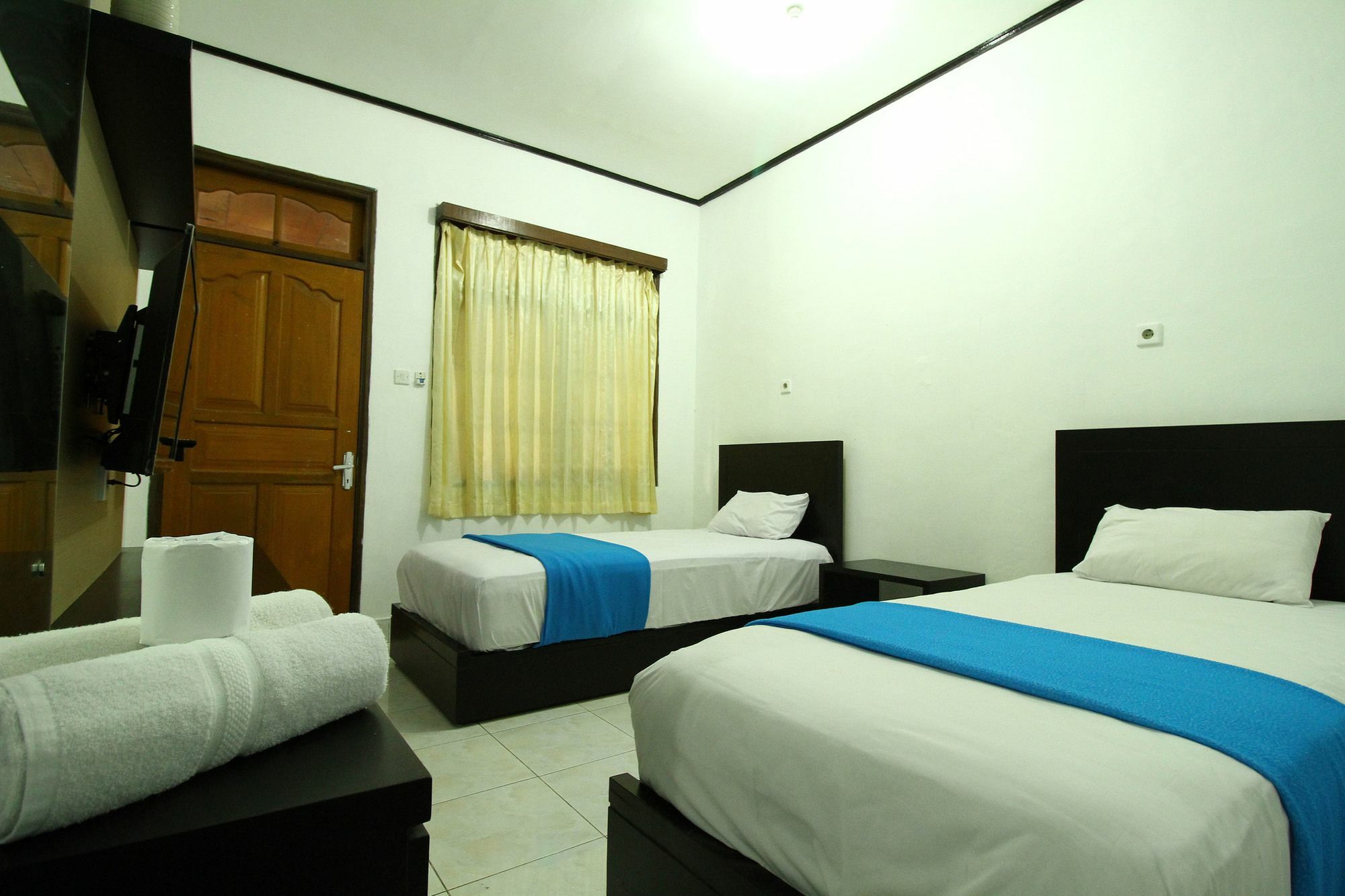 Dua Dara Inn Kuta ليجيان المظهر الخارجي الصورة