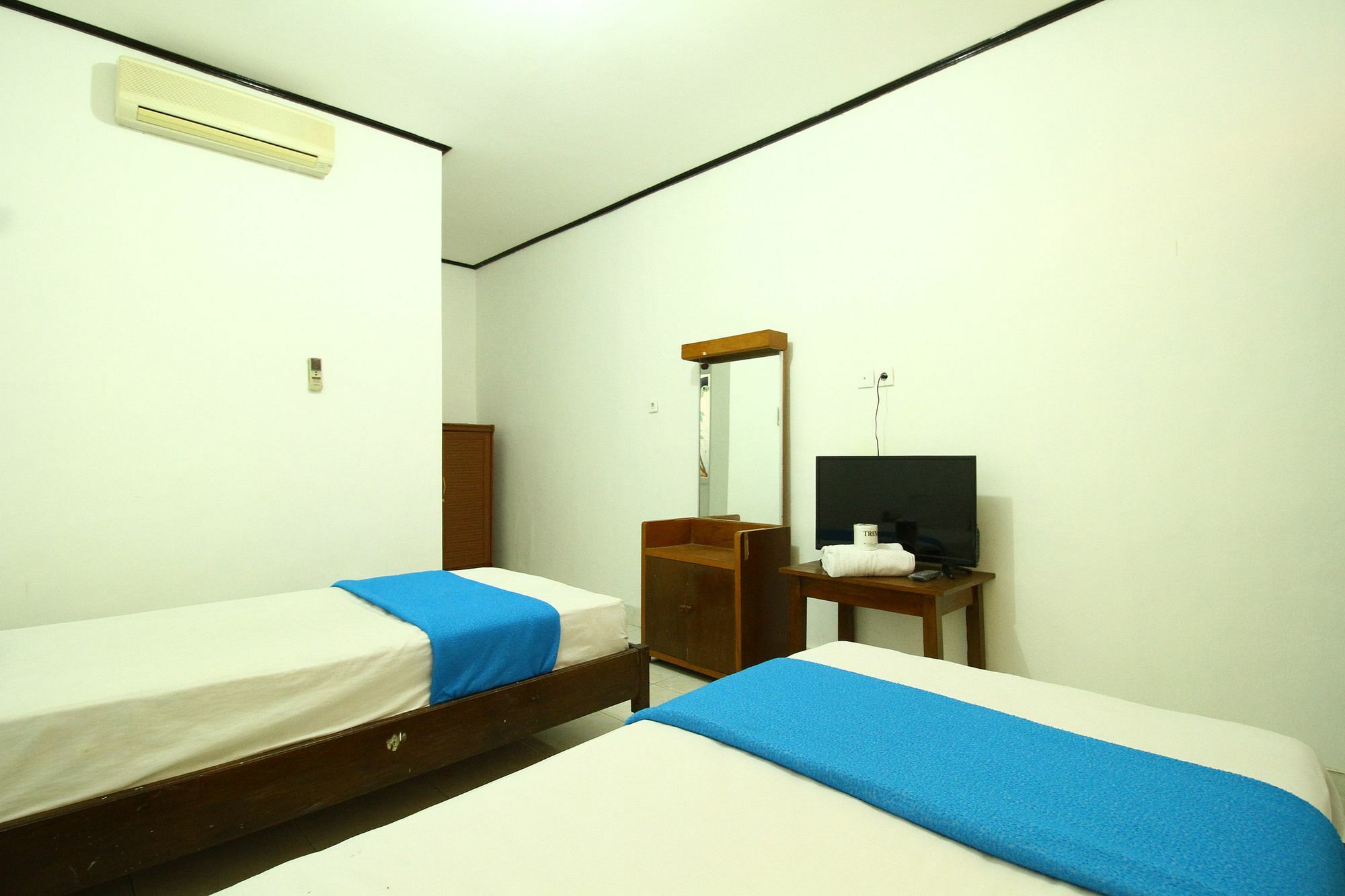 Dua Dara Inn Kuta ليجيان المظهر الخارجي الصورة