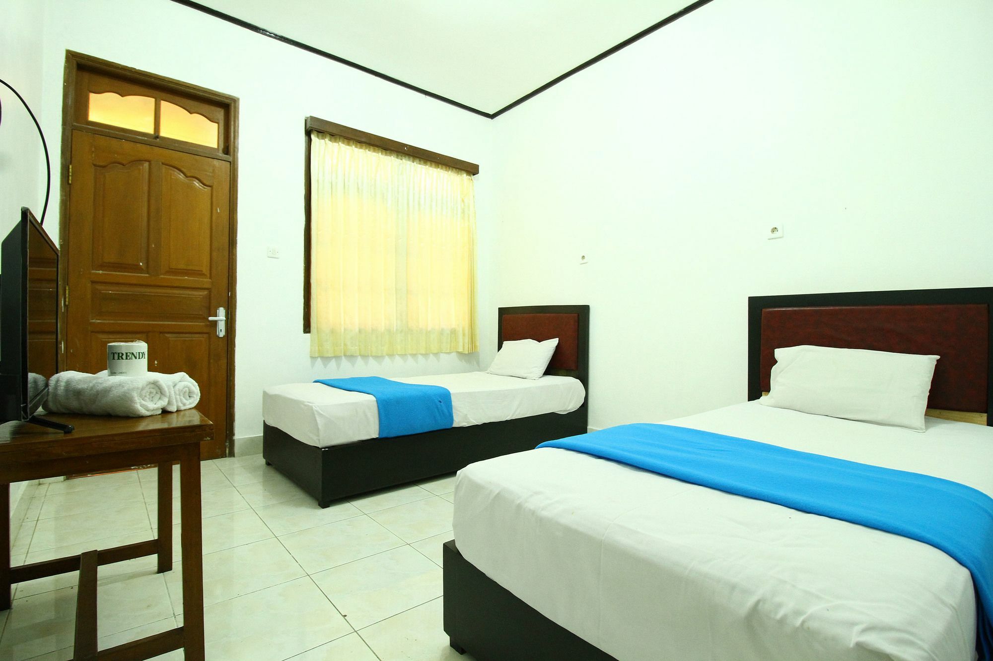 Dua Dara Inn Kuta ليجيان المظهر الخارجي الصورة