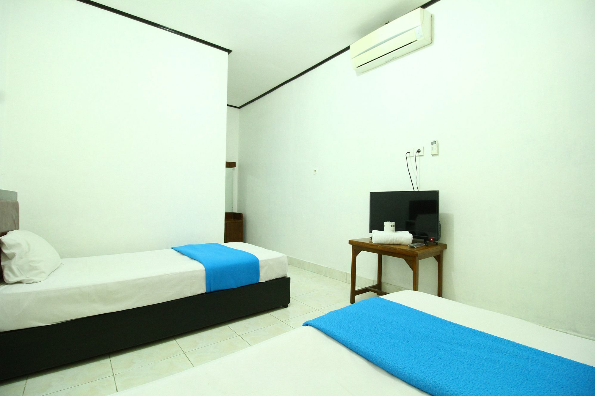 Dua Dara Inn Kuta ليجيان المظهر الخارجي الصورة